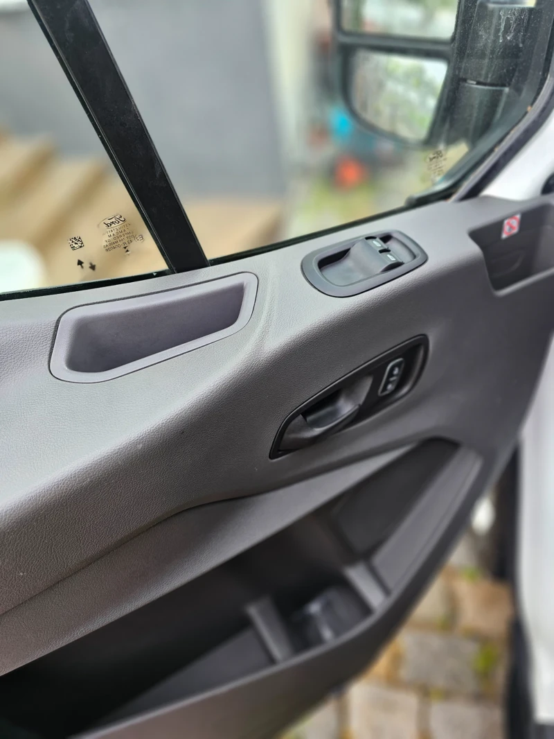 Ford Transit 84000km, снимка 8 - Бусове и автобуси - 52370675