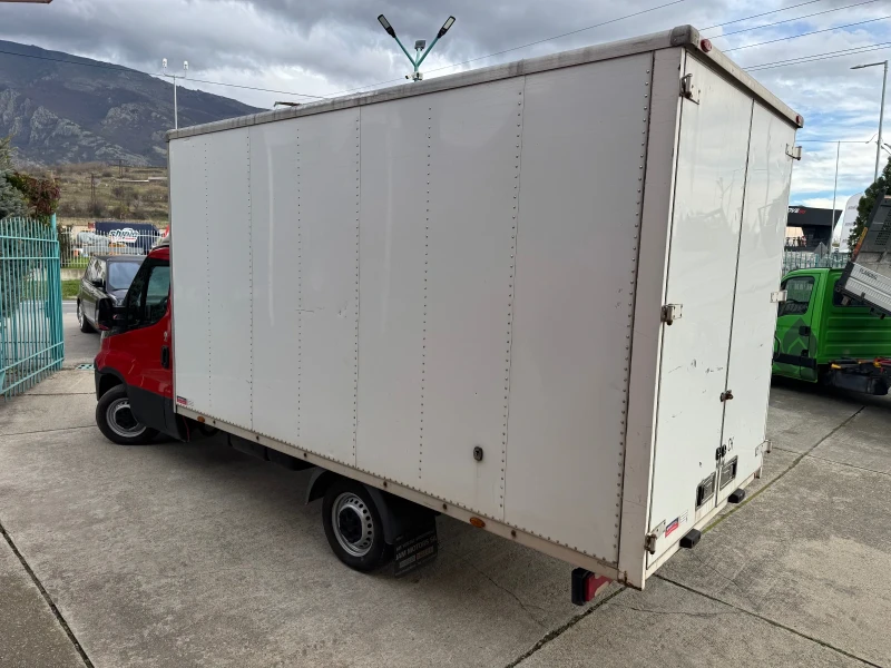 Iveco Daily 35-130* EURO 5* Климатик* 4.30 метра фургон, снимка 8 - Бусове и автобуси - 52549461
