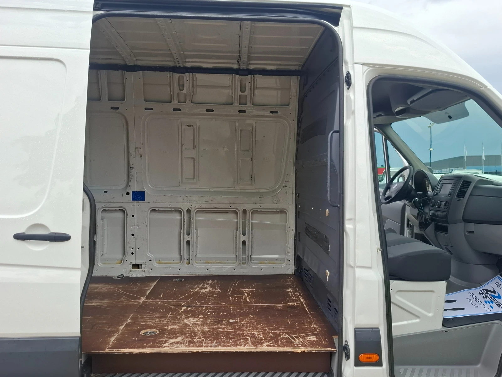 VW Crafter Maxi/163к.с./Euro5B/Клима, снимка 10 - Бусове и автобуси - 54945289