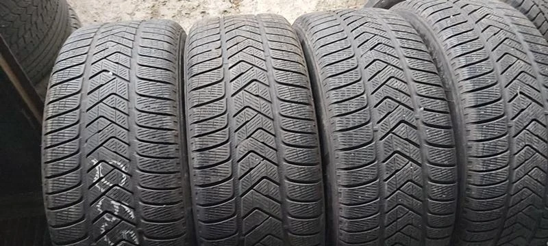 Гуми Зимни 255/55R19, снимка 1 - Гуми и джанти - 30948019