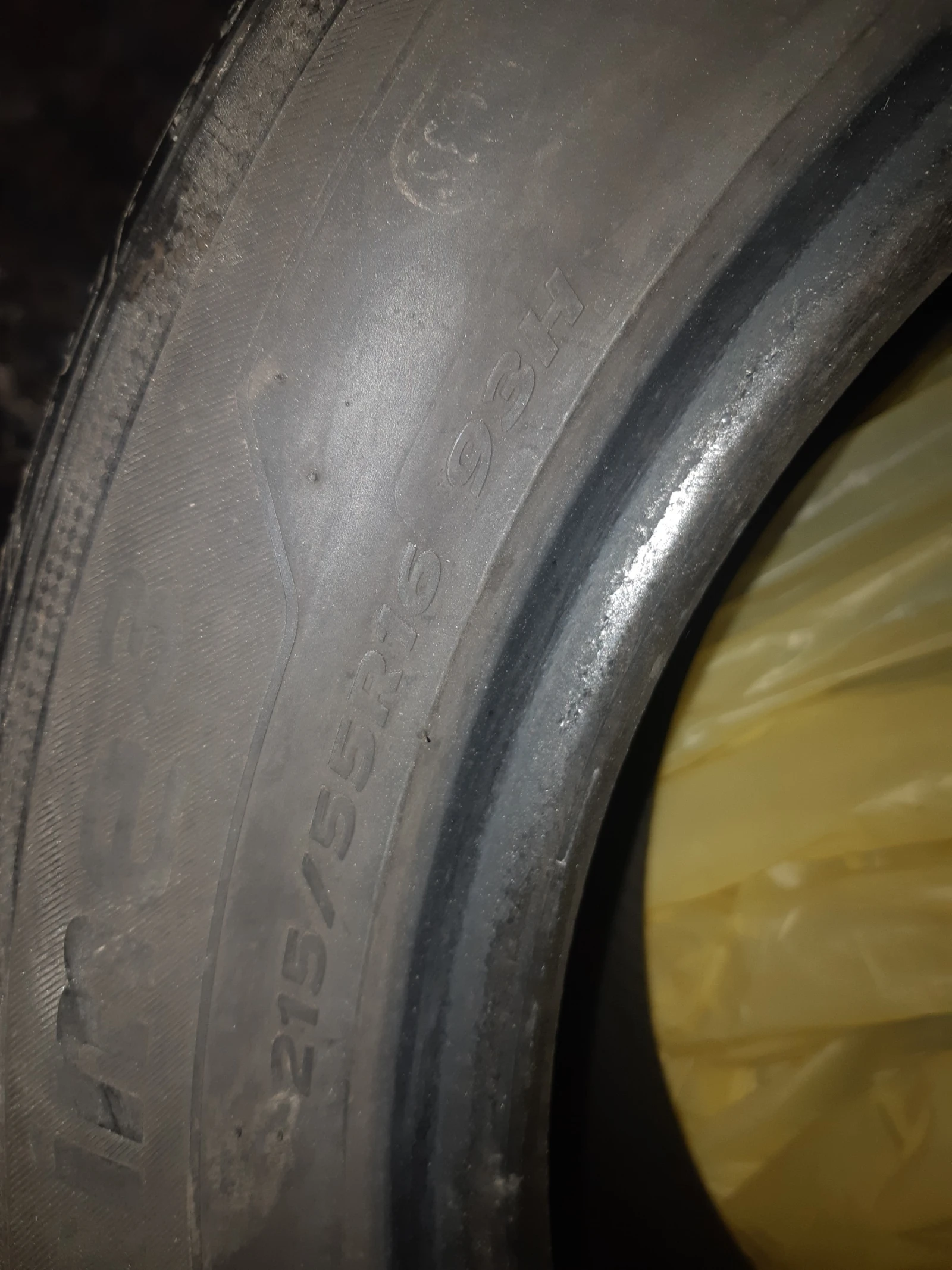 Гуми Летни 215/55R16, снимка 4 - Гуми и джанти - 55276406