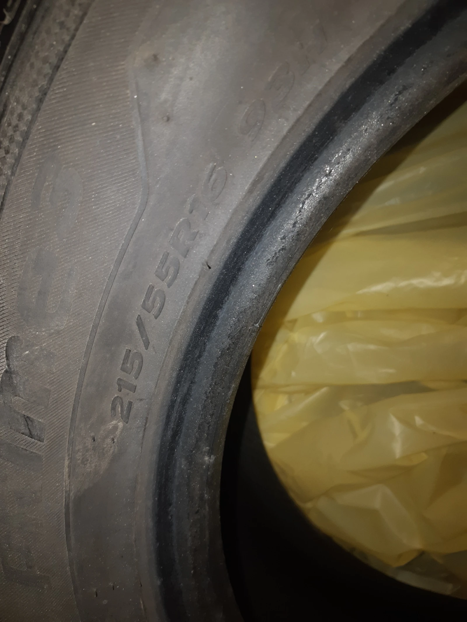 Гуми Летни 215/55R16, снимка 2 - Гуми и джанти - 55276406
