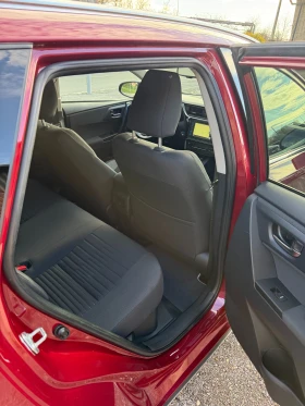 Toyota Auris 1.8 TS, снимка 11