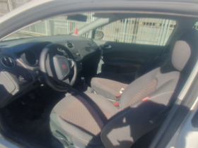 Seat Ibiza, снимка 6 - Автомобили и джипове - 45666837