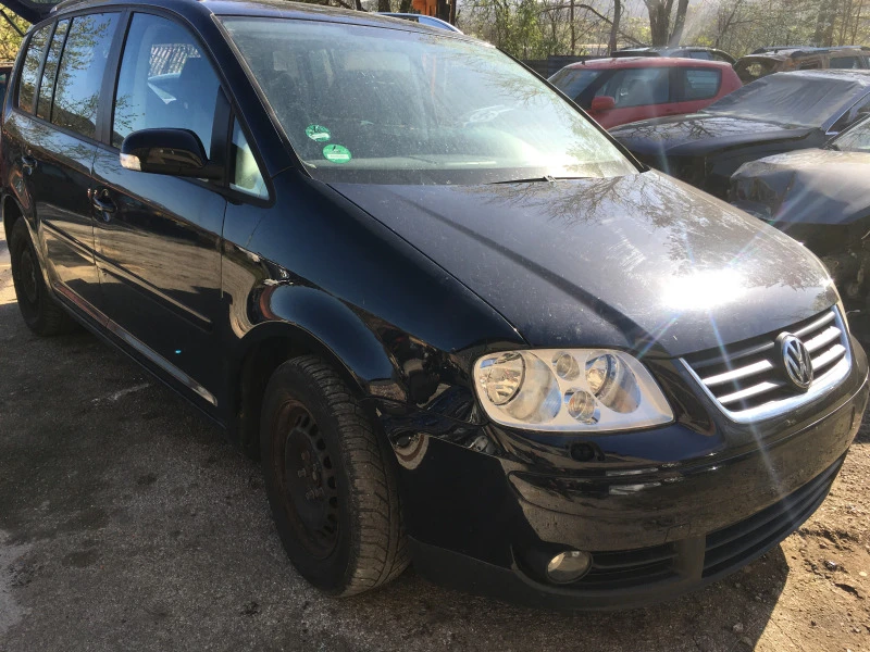 VW Touran 2.0tdi 140 к.с., снимка 2 - Автомобили и джипове - 45465097