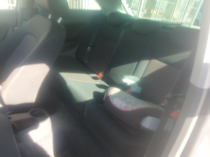 Seat Ibiza, снимка 5 - Автомобили и джипове - 45666837