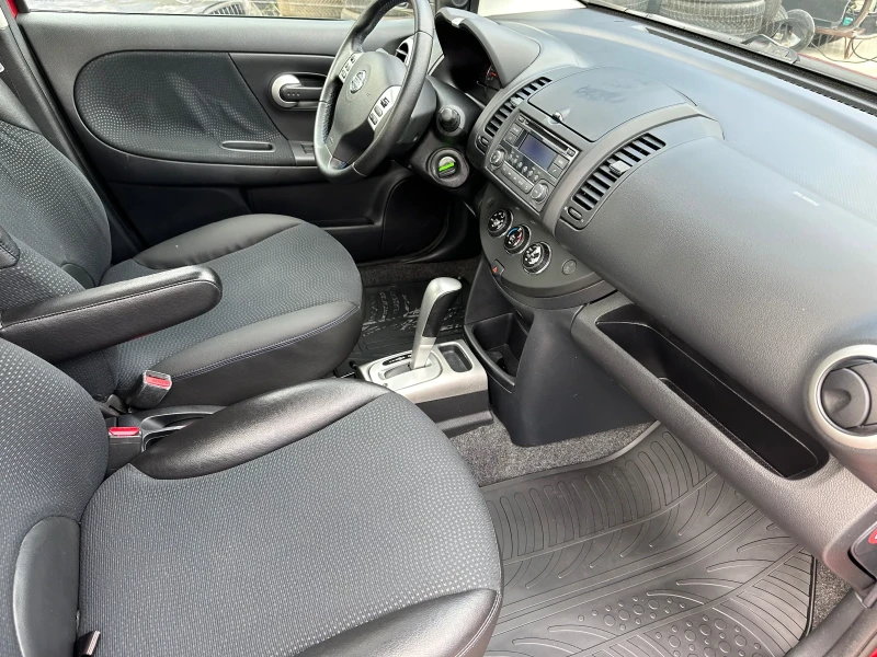 Nissan Note 1.6i-AUTOMATIC Перфектна, снимка 14 - Автомобили и джипове - 46968852