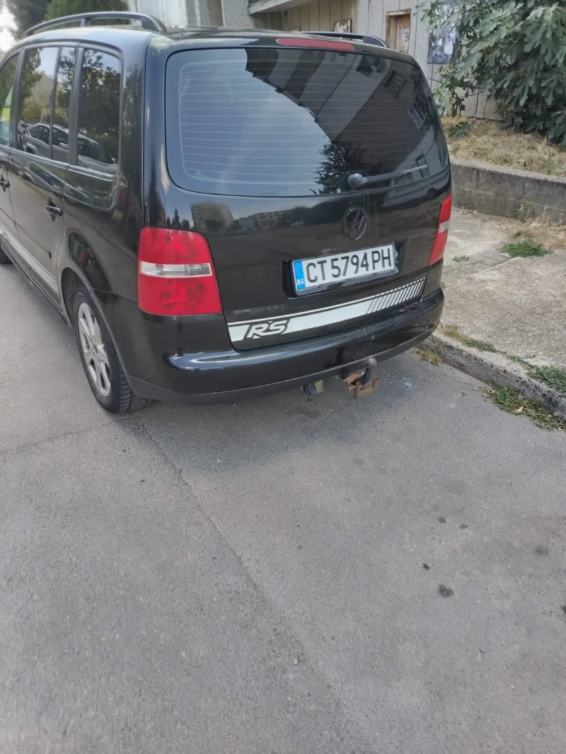 VW Touran, снимка 6 - Автомобили и джипове - 47588316