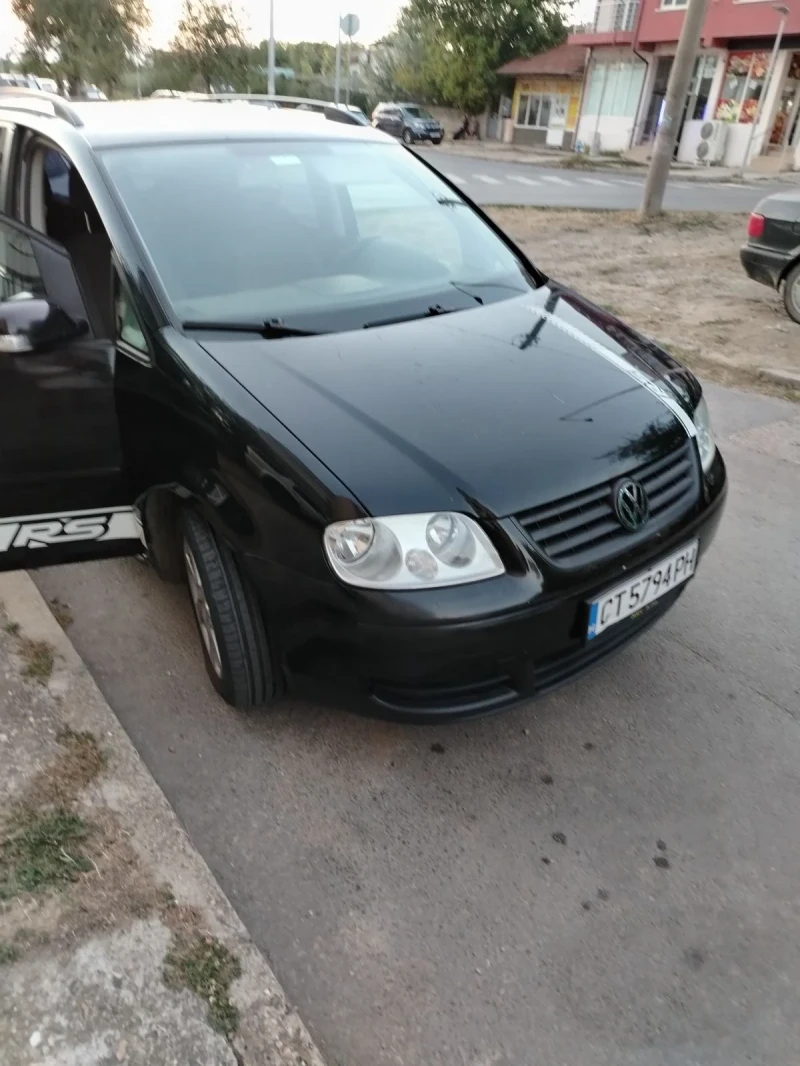 VW Touran, снимка 1 - Автомобили и джипове - 47588316