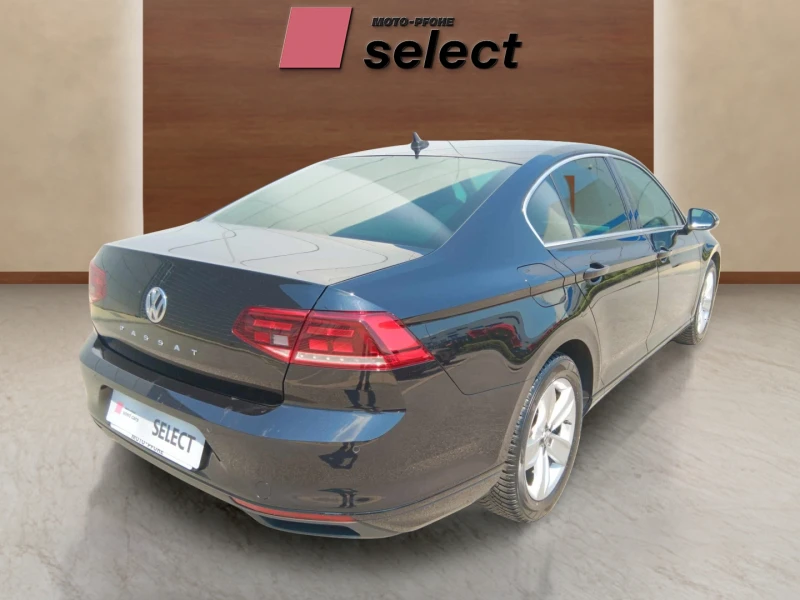 VW Passat 1.5 TSI, снимка 10 - Автомобили и джипове - 48093402