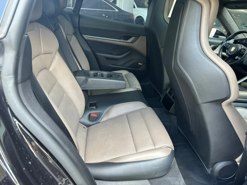 Porsche Taycan TURBO 4x4 MATRIX HEAD-UP BOSE, снимка 10 - Автомобили и джипове - 50904678
