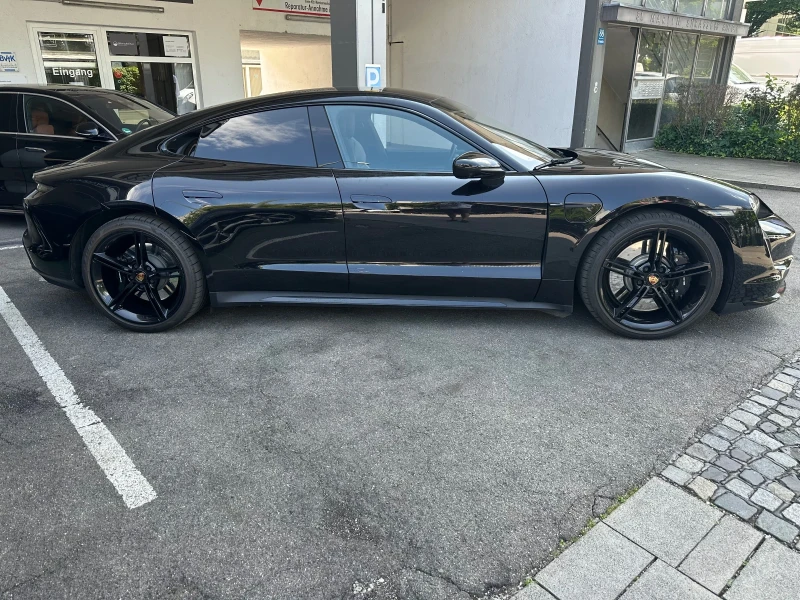 Porsche Taycan TURBO 4x4 MATRIX HEAD-UP BOSE, снимка 3 - Автомобили и джипове - 50904678