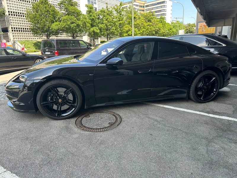 Porsche Taycan TURBO 4x4 MATRIX HEAD-UP BOSE, снимка 4 - Автомобили и джипове - 50904678