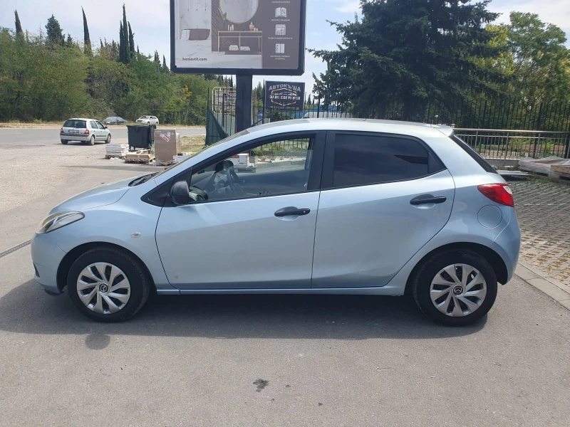 Mazda 2 1, 3 benzin 75 hp, снимка 5 - Автомобили и джипове - 51375110