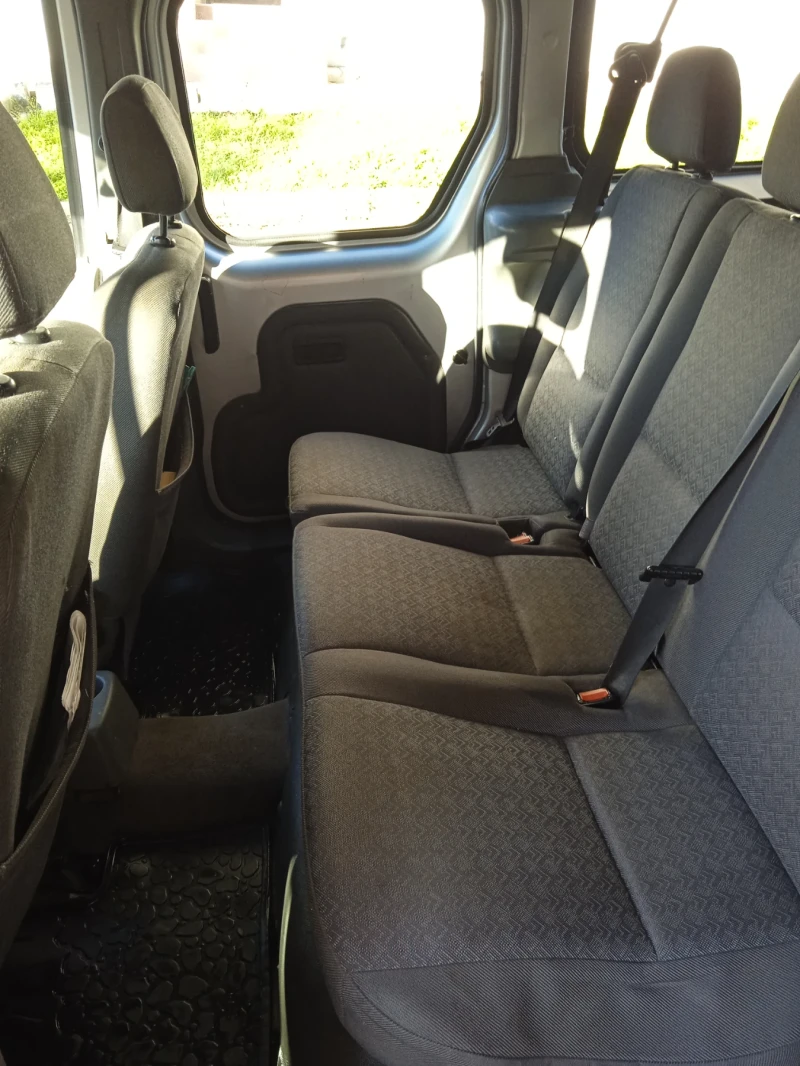 Ford Tourneo Connect S, снимка 9 - Автомобили и джипове - 52593081