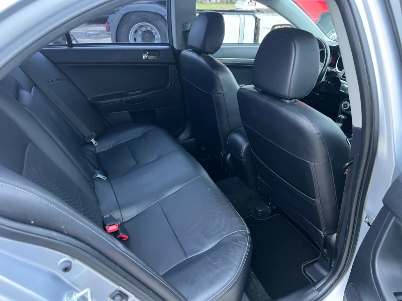 Mitsubishi Lancer 1.8i АВТОМАТ ШВЕЙЦАРИЯ, снимка 7 - Автомобили и джипове - 52622369