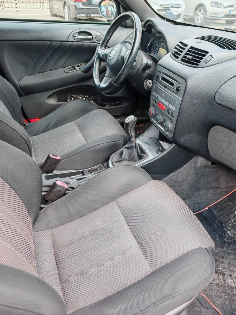 Alfa Romeo 147 1.6i 16V, снимка 13 - Автомобили и джипове - 53493784