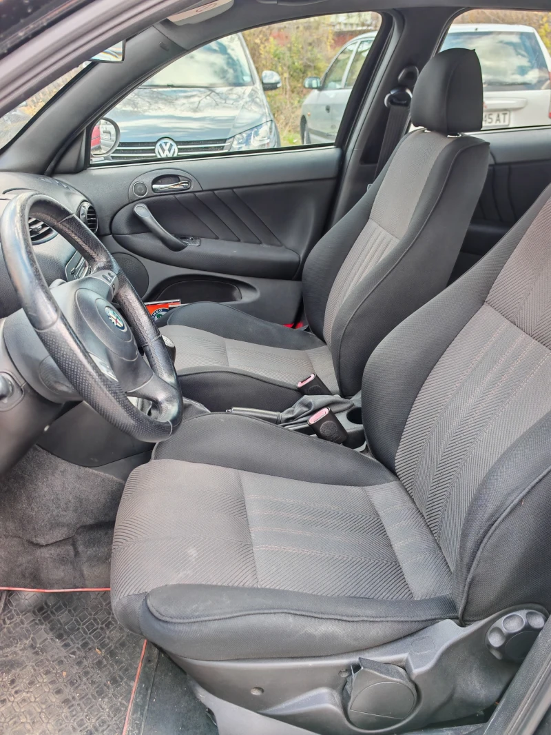 Alfa Romeo 147 1.6i 16V, снимка 12 - Автомобили и джипове - 53493784