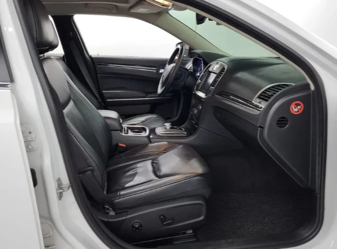 Chrysler 300c 3.6 - изображение 10
