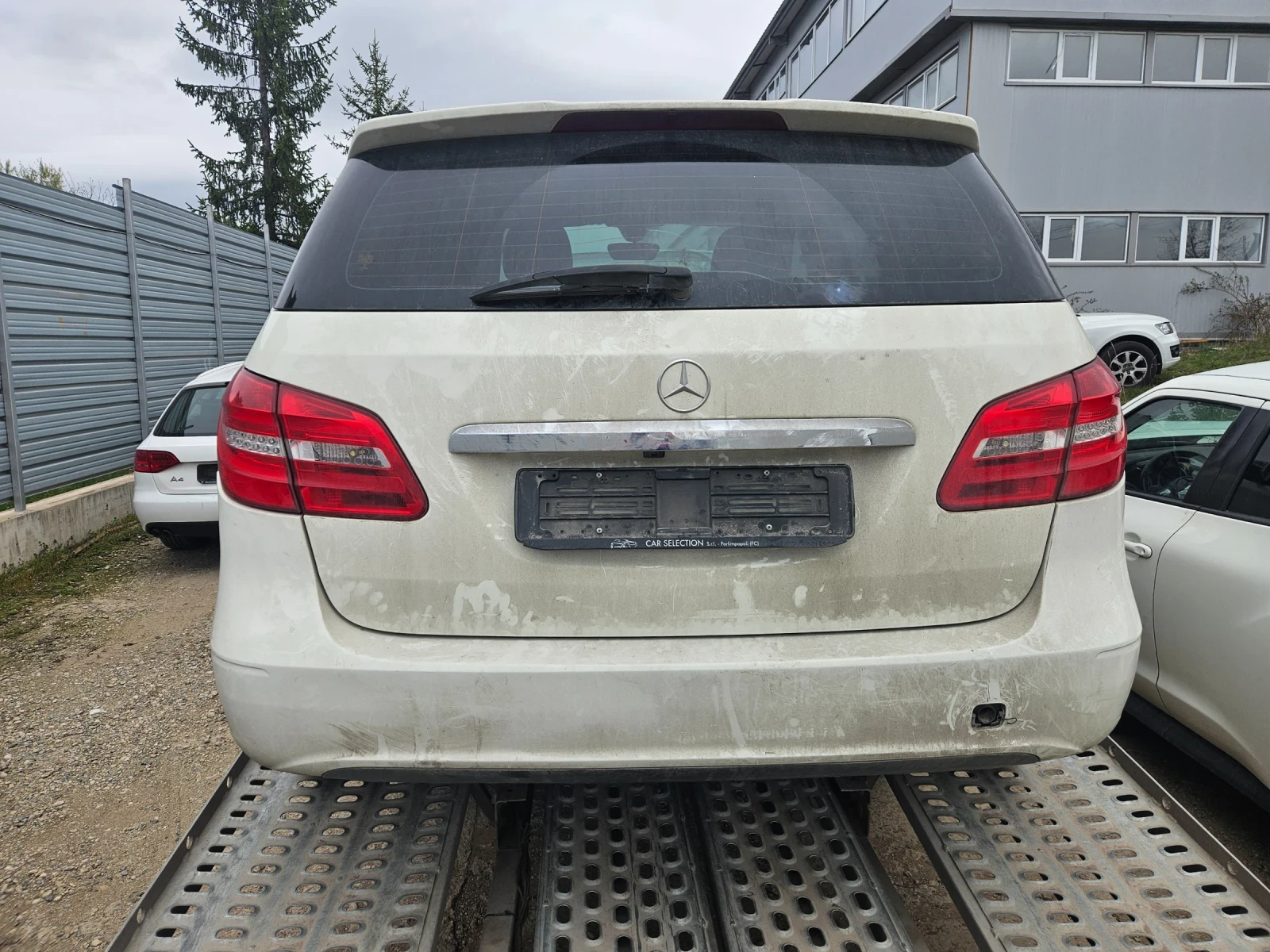 Mercedes-Benz B 180 B180-1.5dizel-109ks-2015god-K9K | Mobile.bg   17