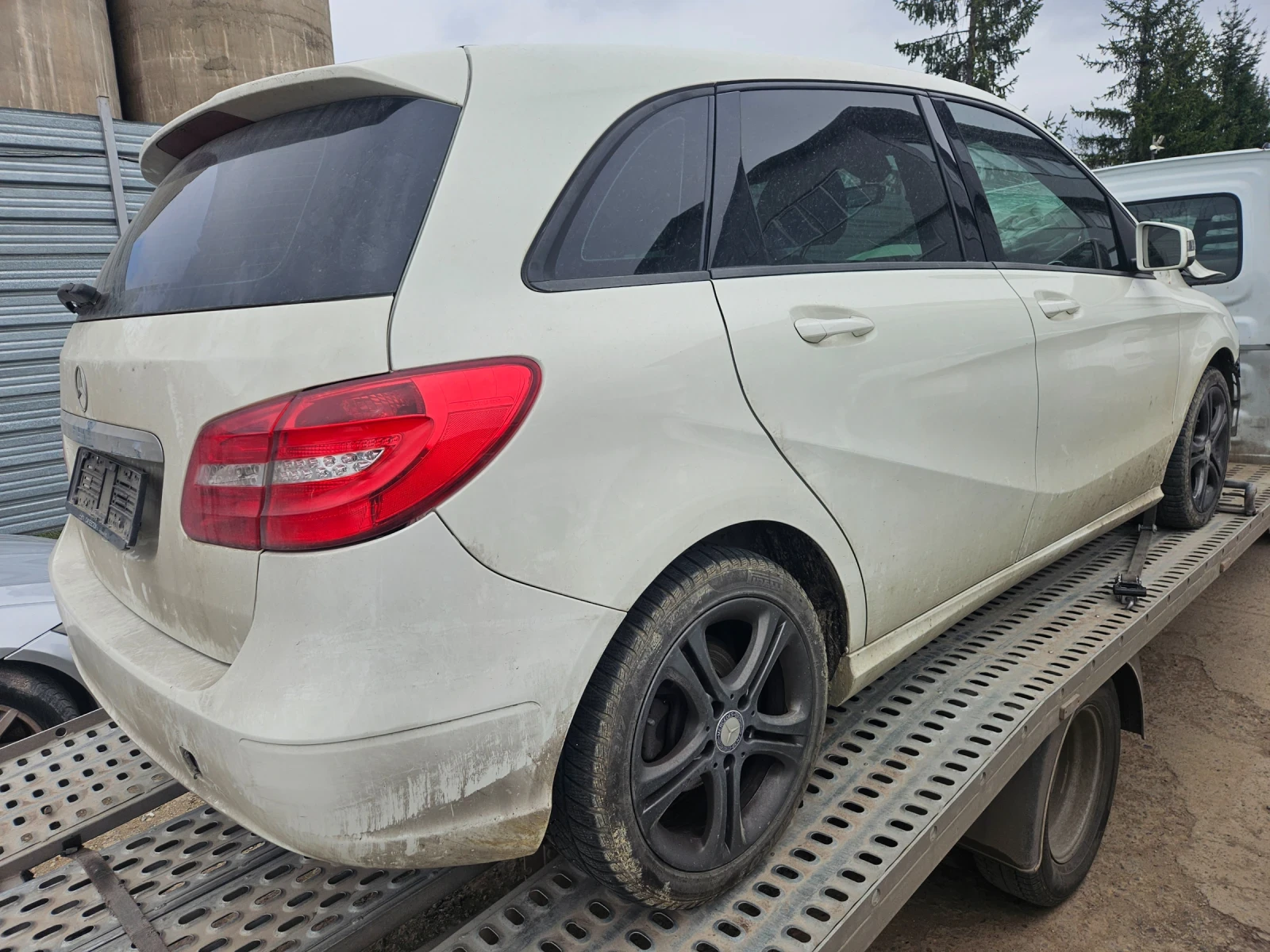 Mercedes-Benz B 180 B180-1.5dizel-109ks-2015god-K9K | Mobile.bg   13