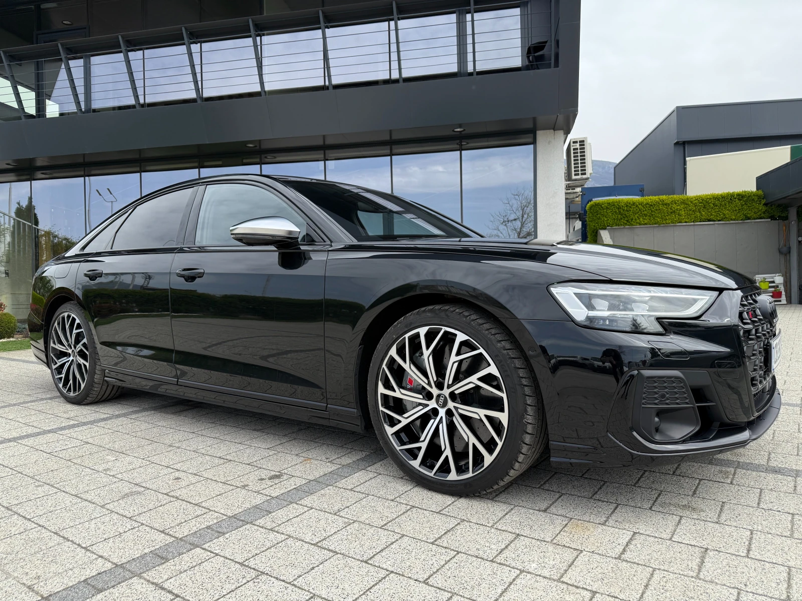Audi S8 FaceLift Carbon* Ceramic - изображение 2
