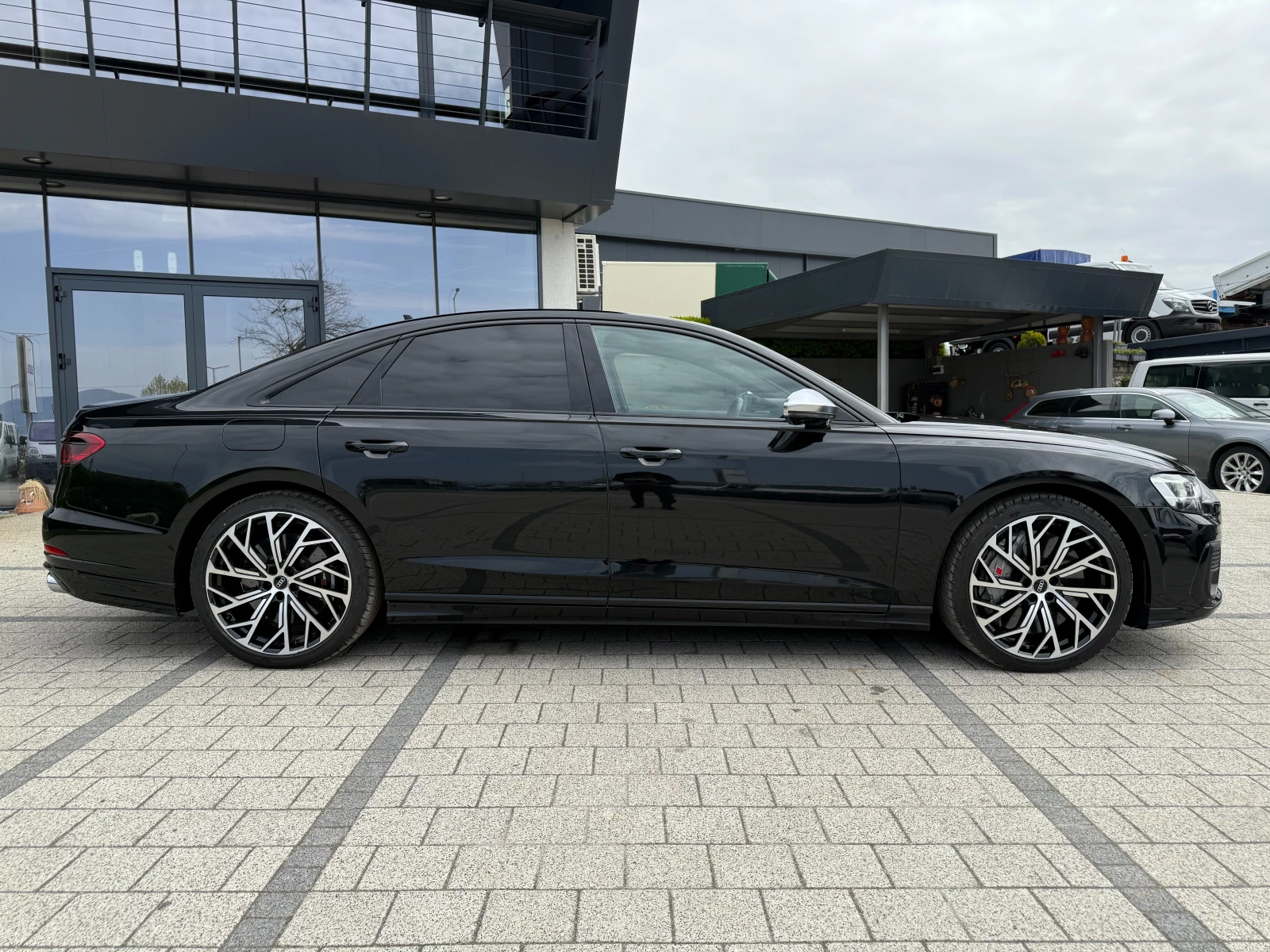 Audi S8 FaceLift Carbon* Ceramic - изображение 8
