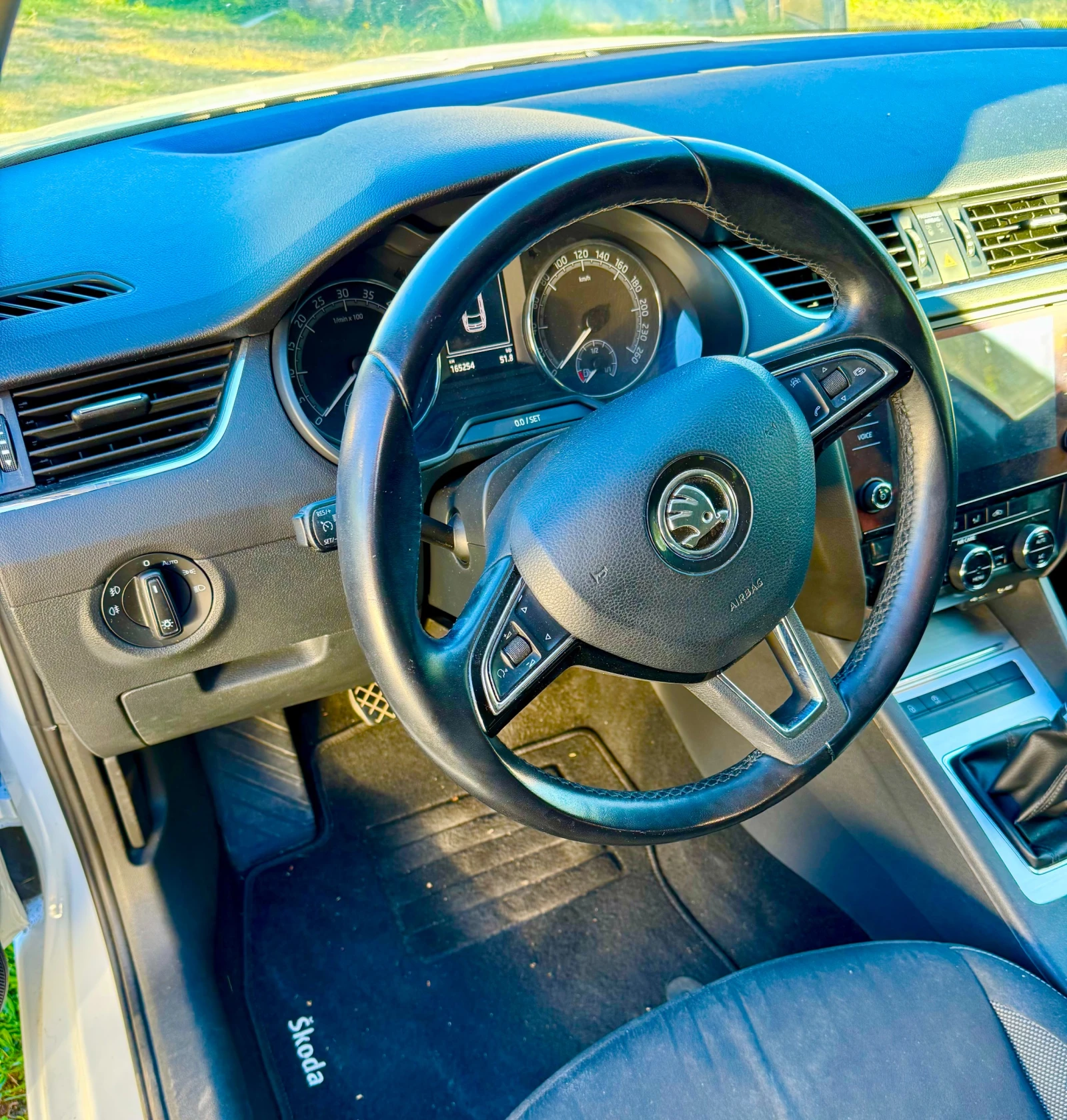 Skoda Octavia  | Mobile.bg   11