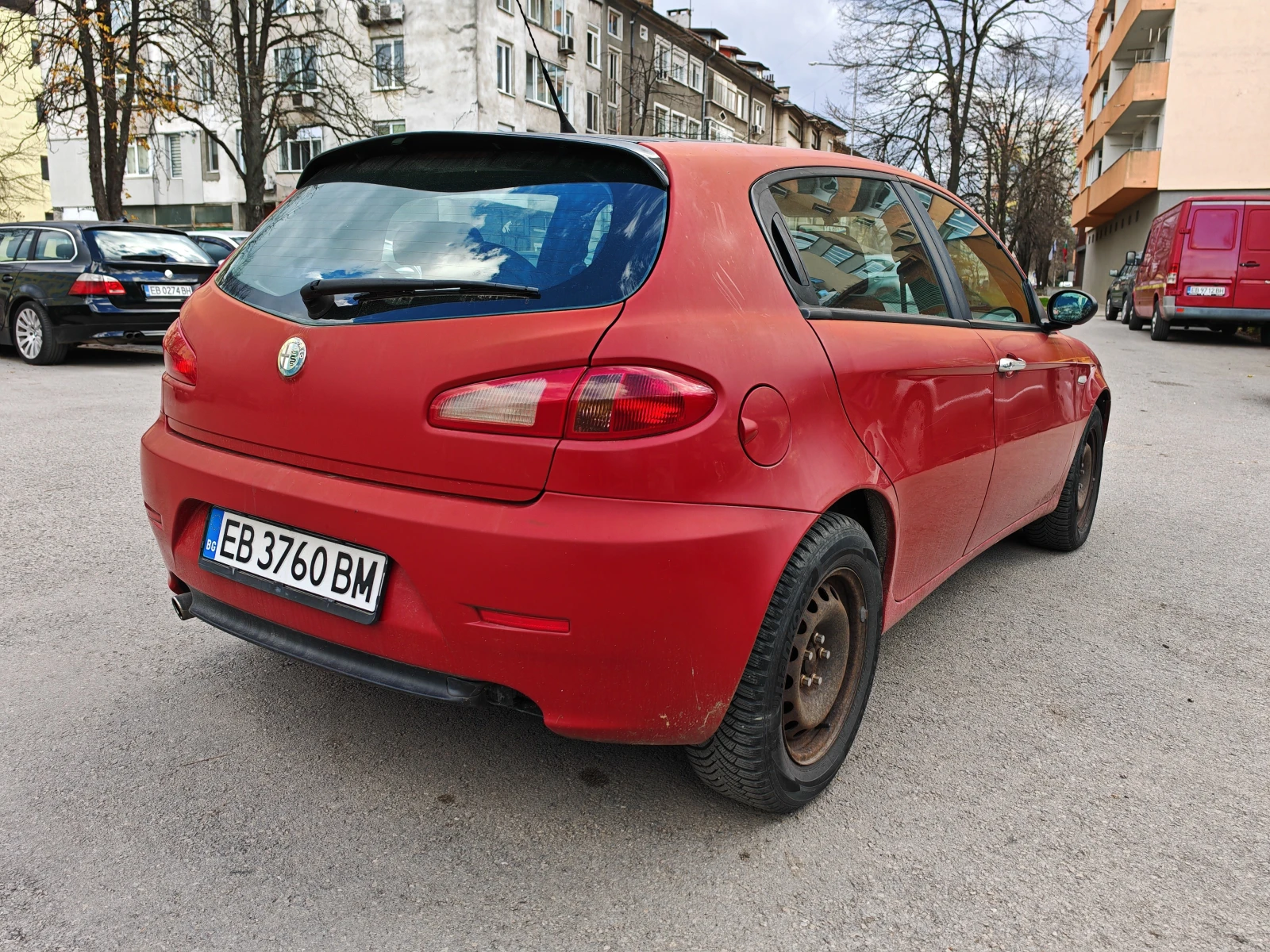 Alfa Romeo 147 1.6i 16V - изображение 8