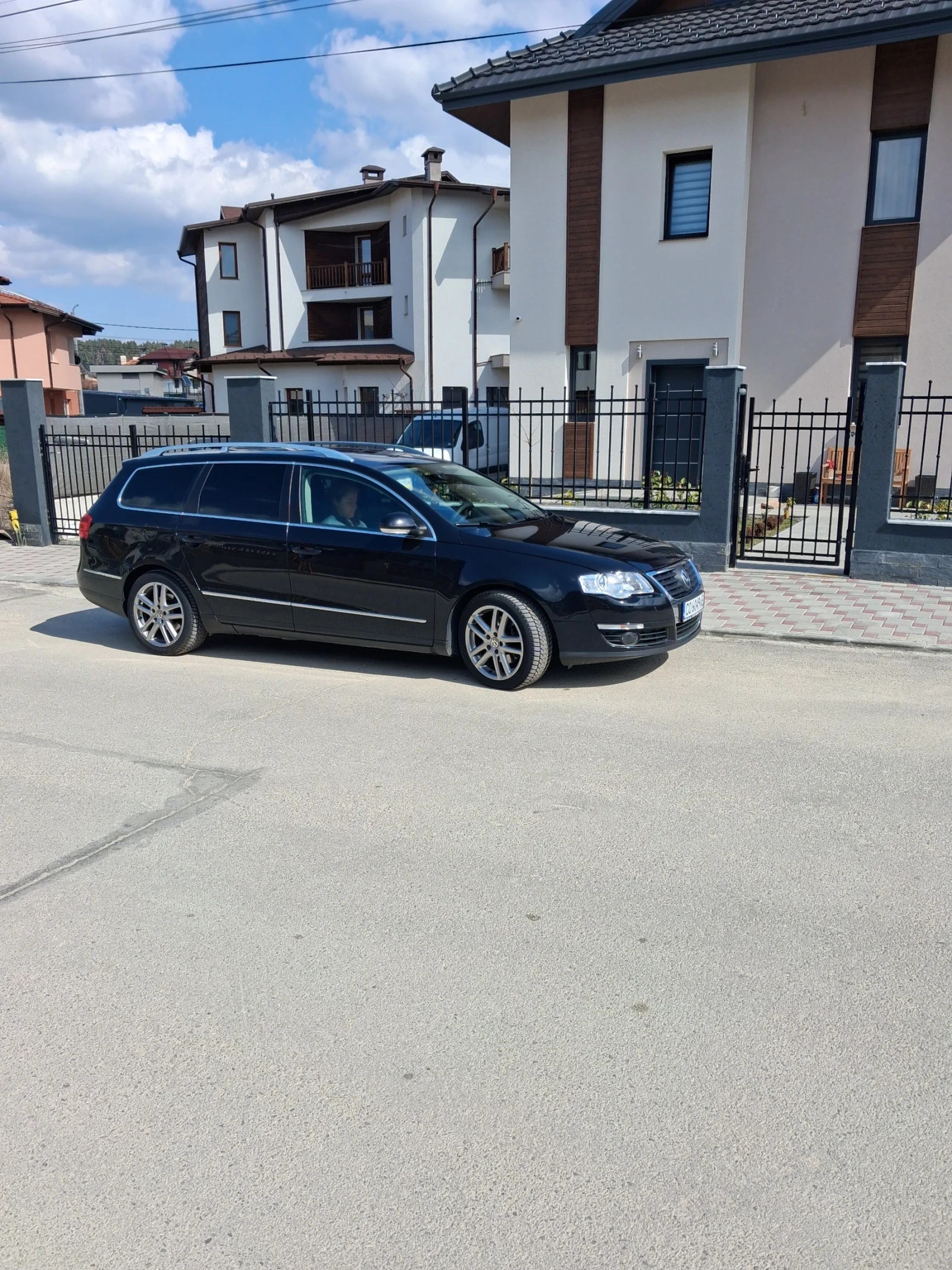 VW Passat Комби , снимка 3 - Автомобили и джипове - 53862613