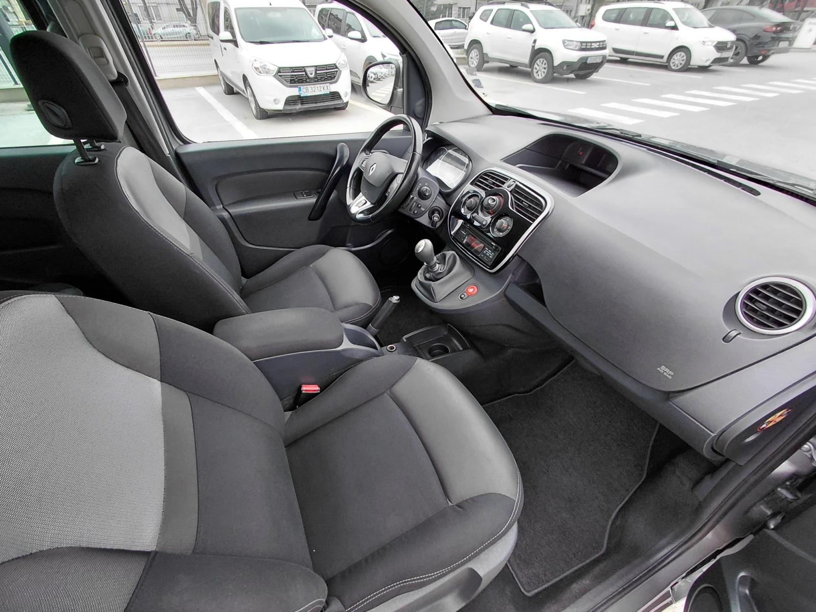 Renault Kangoo 1.5 dCi/115к.с/Life, снимка 12 - Автомобили и джипове - 54041796