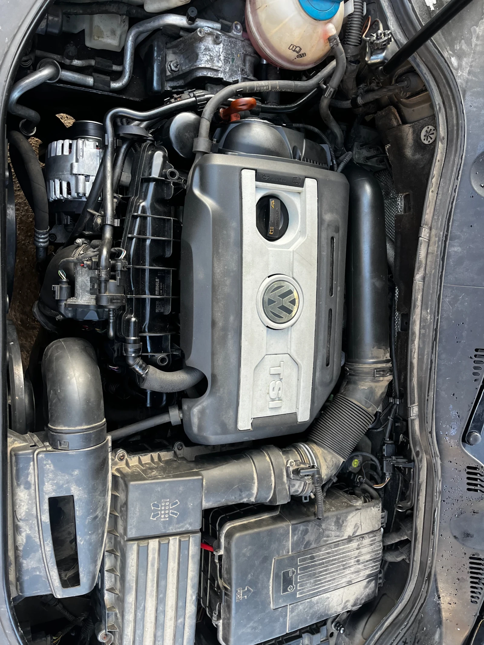 VW Passat, снимка 14 - Автомобили и джипове - 54092190