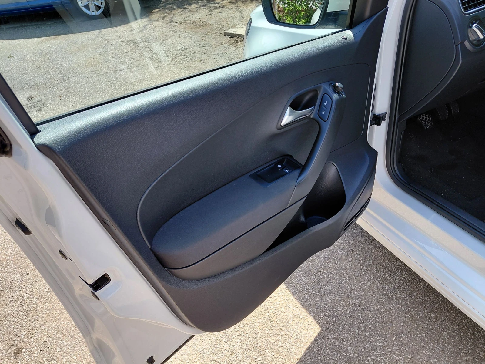 VW Polo 1.2TDI, снимка 17 - Автомобили и джипове - 54459443