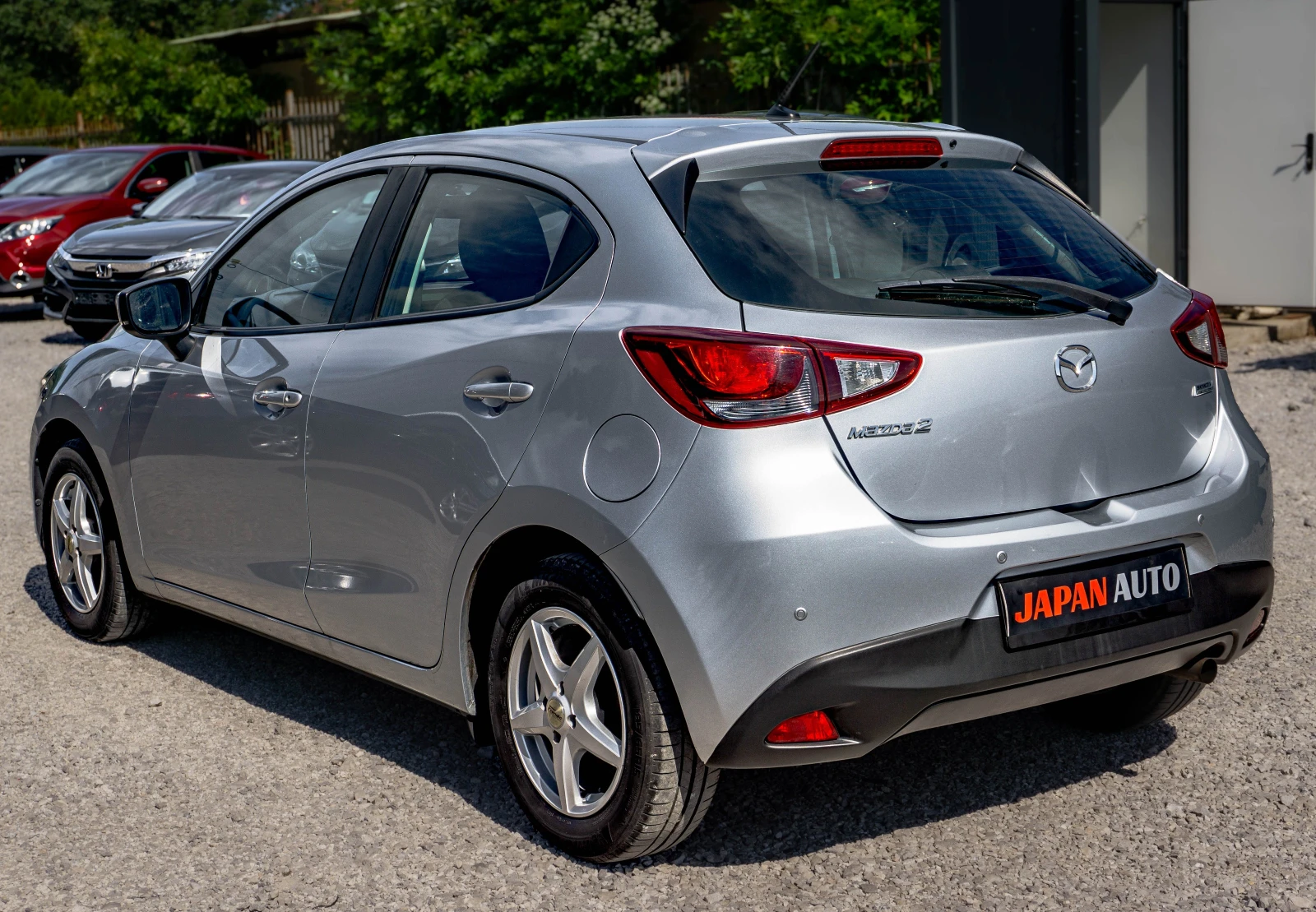 Mazda 2 1.5 Бензин! ТОП! С ГАРАНЦИЯ!, снимка 6 - Автомобили и джипове - 54922779