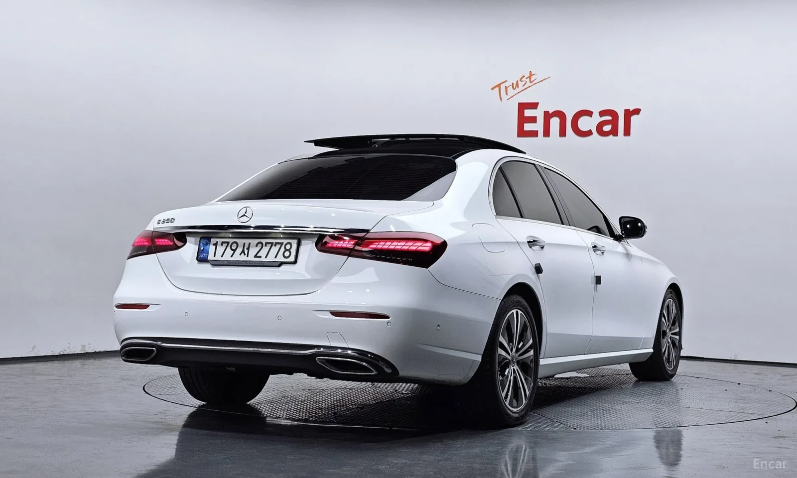 Mercedes-Benz E 250 AVANTGARDE* FACE* 70000KM!!!, снимка 2 - Автомобили и джипове - 55183662