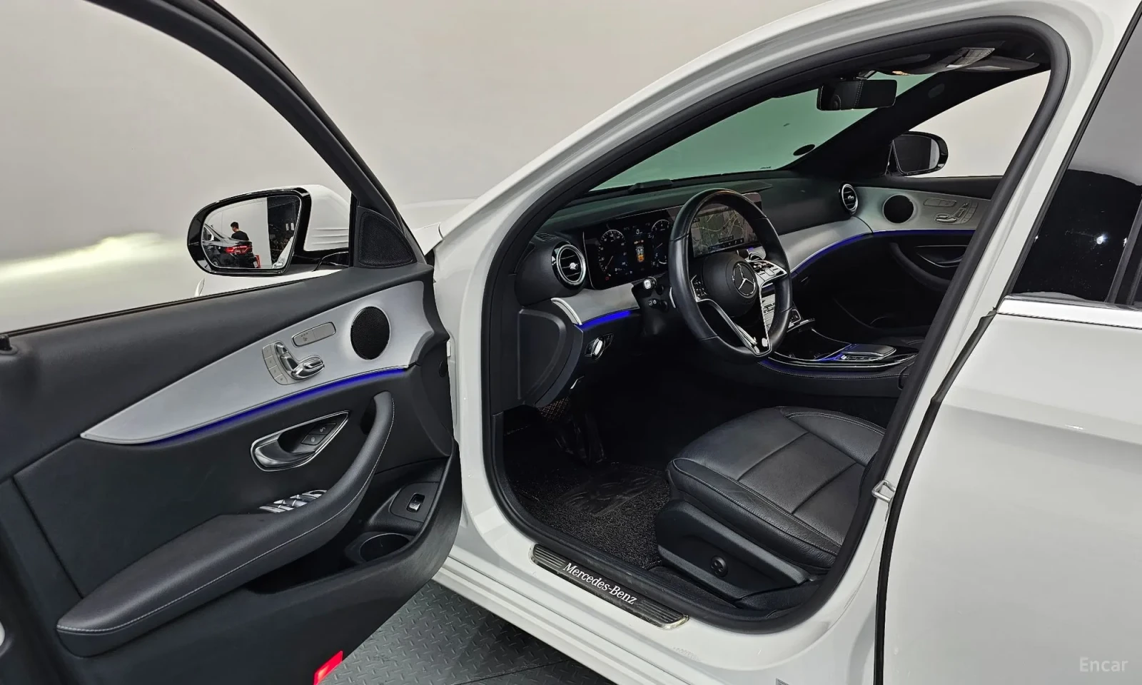 Mercedes-Benz E 250 AVANTGARDE* FACE* 70000KM!!!, снимка 10 - Автомобили и джипове - 55183662