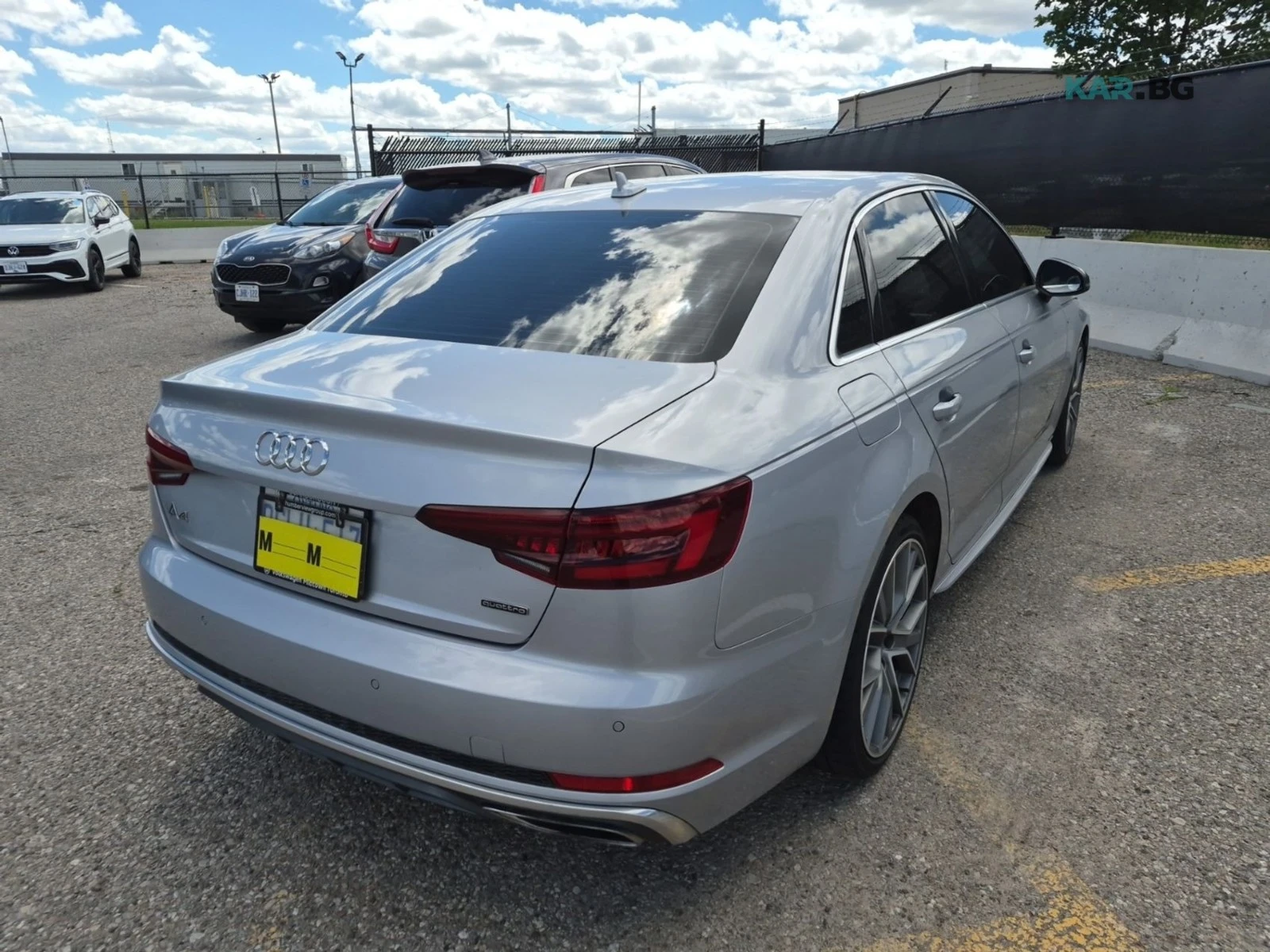 Audi A4 PROGRESSIV QUATTRO Автокредит Цена до България, снимка 4 - Автомобили и джипове - 55332509