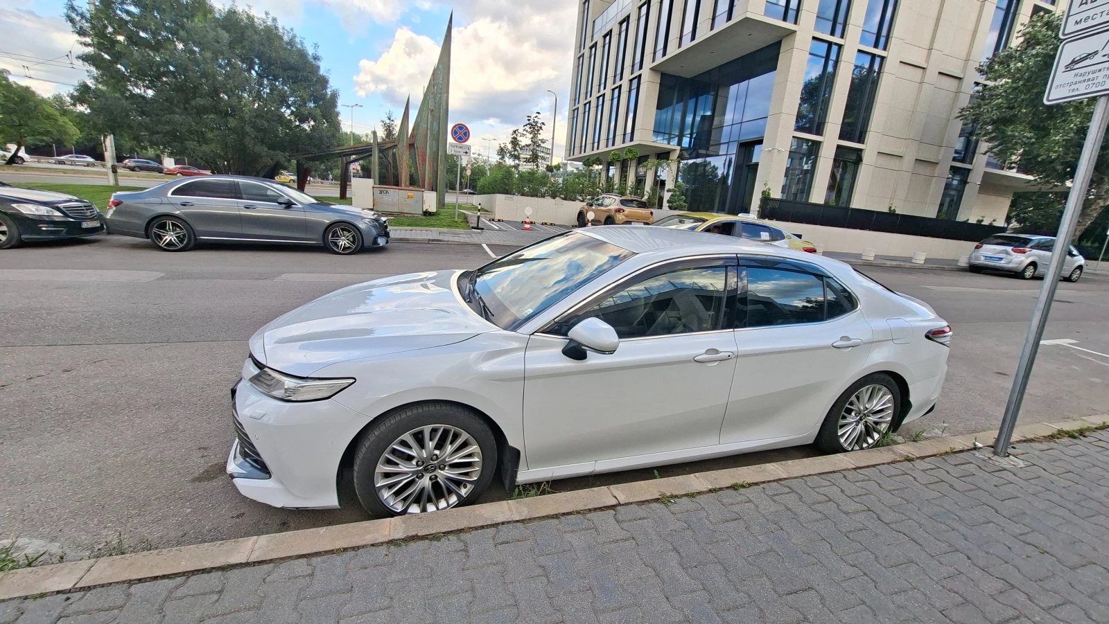 Toyota Camry, снимка 3 - Автомобили и джипове - 55378335