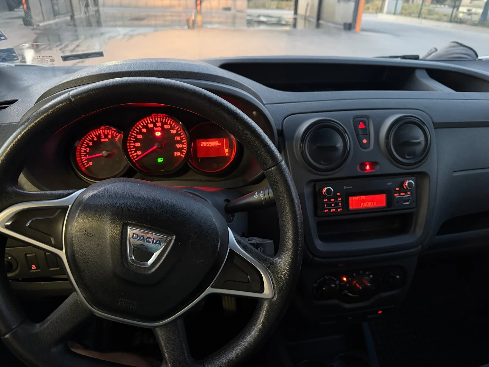 Dacia Dokker 1.5 diesel 75 к.с. , снимка 12 - Автомобили и джипове - 55417658