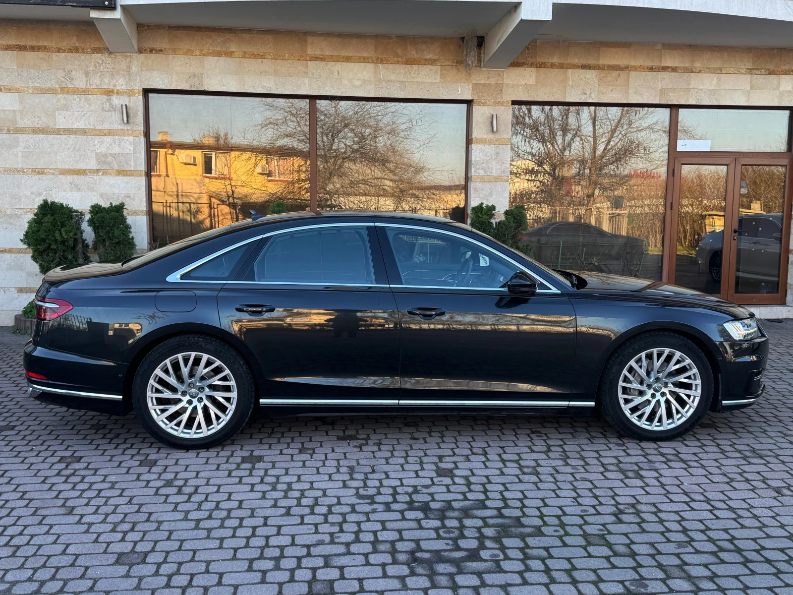 Audi A8 * 50TDI* QUATTRO* ПЪЛНА СЕРВИЗНА ИСТОРИЯ* , снимка 4 - Автомобили и джипове - 55559833