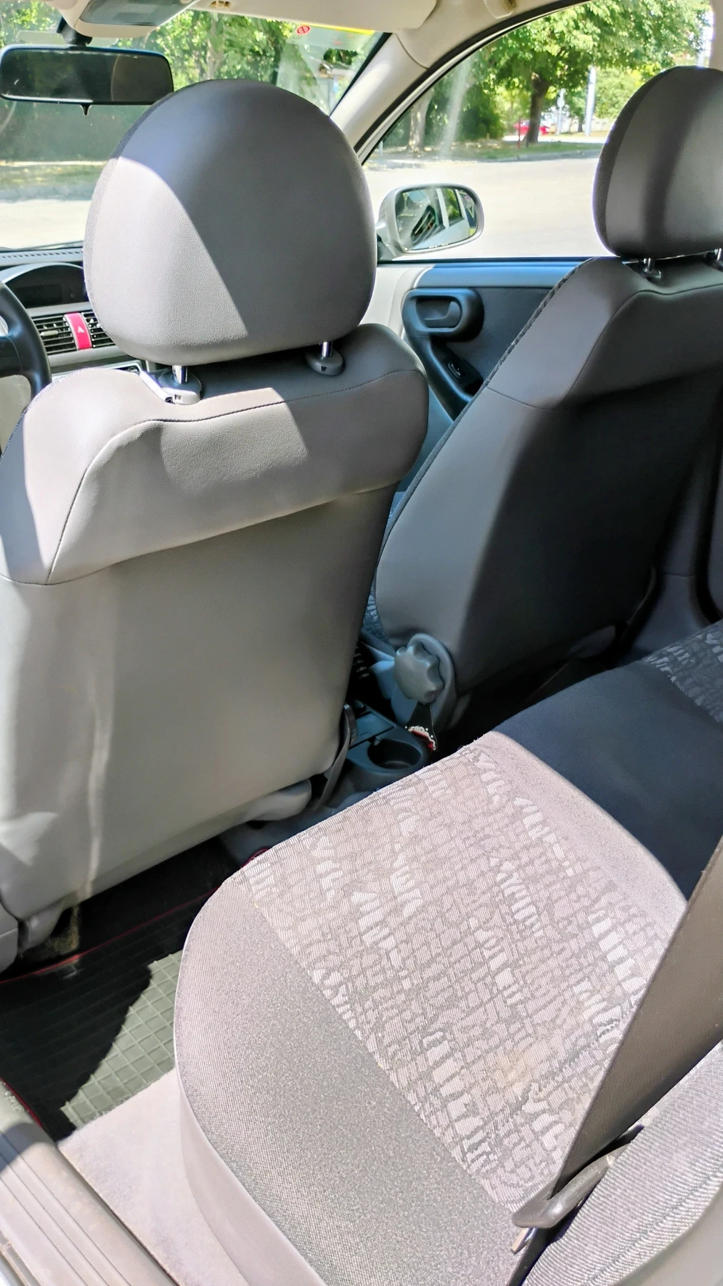 Opel Corsa 1.2, снимка 11 - Автомобили и джипове - 55636461