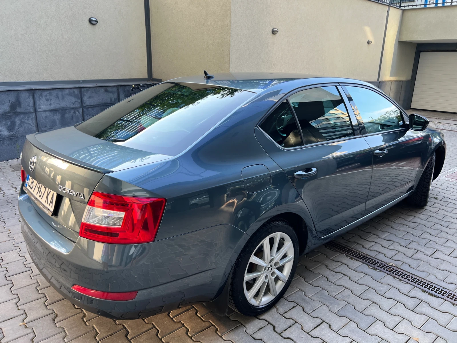 Skoda Octavia, снимка 2 - Автомобили и джипове - 55834603