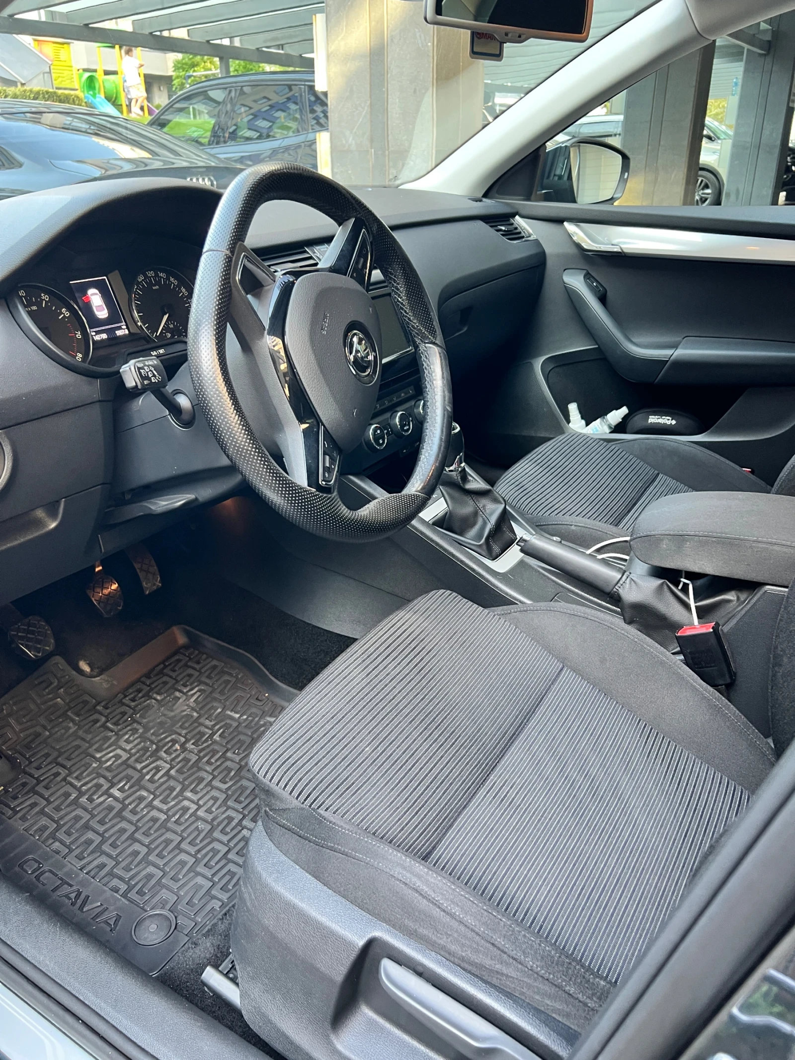 Skoda Octavia, снимка 7 - Автомобили и джипове - 55834603