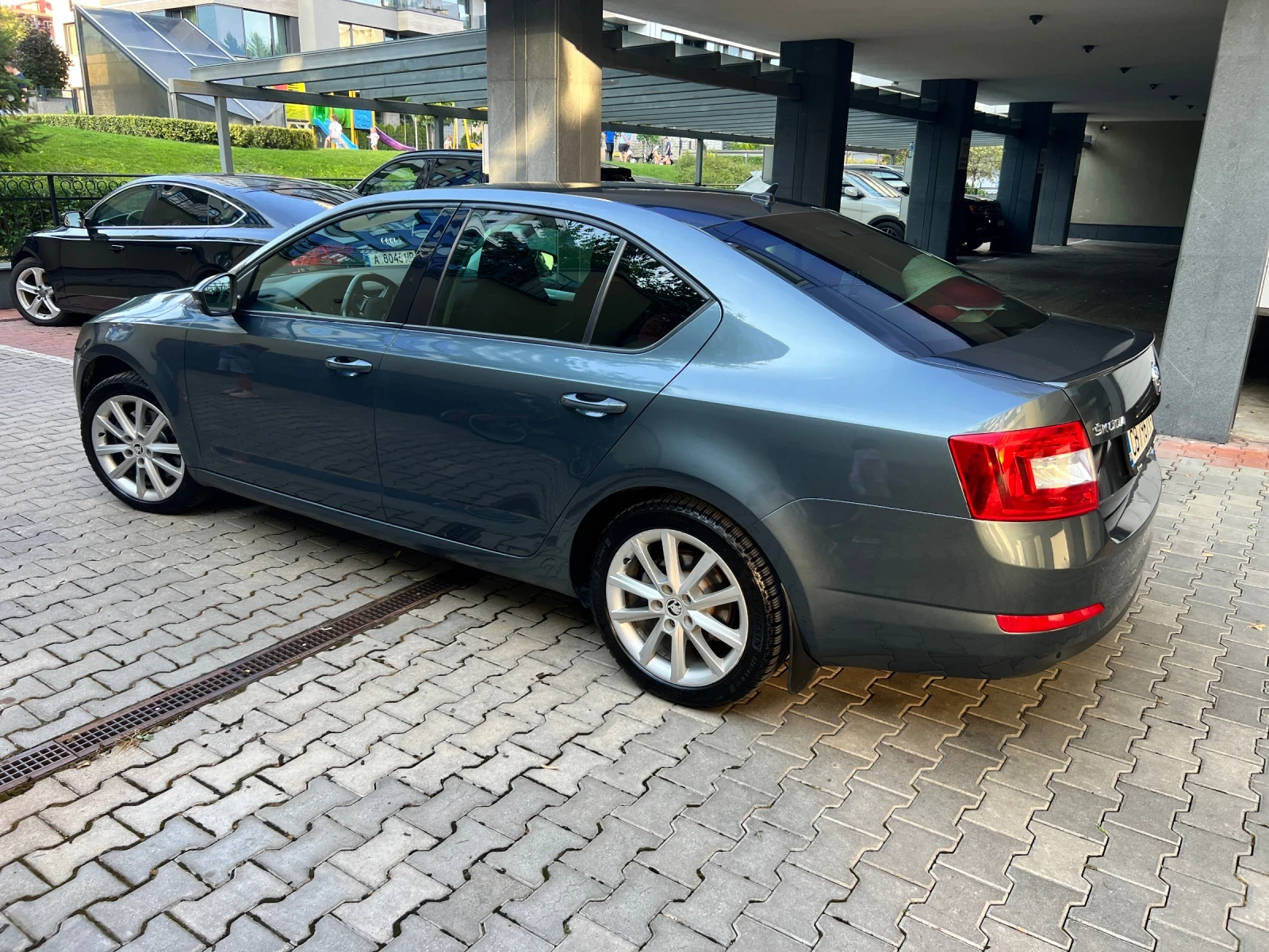 Skoda Octavia, снимка 9 - Автомобили и джипове - 55834603