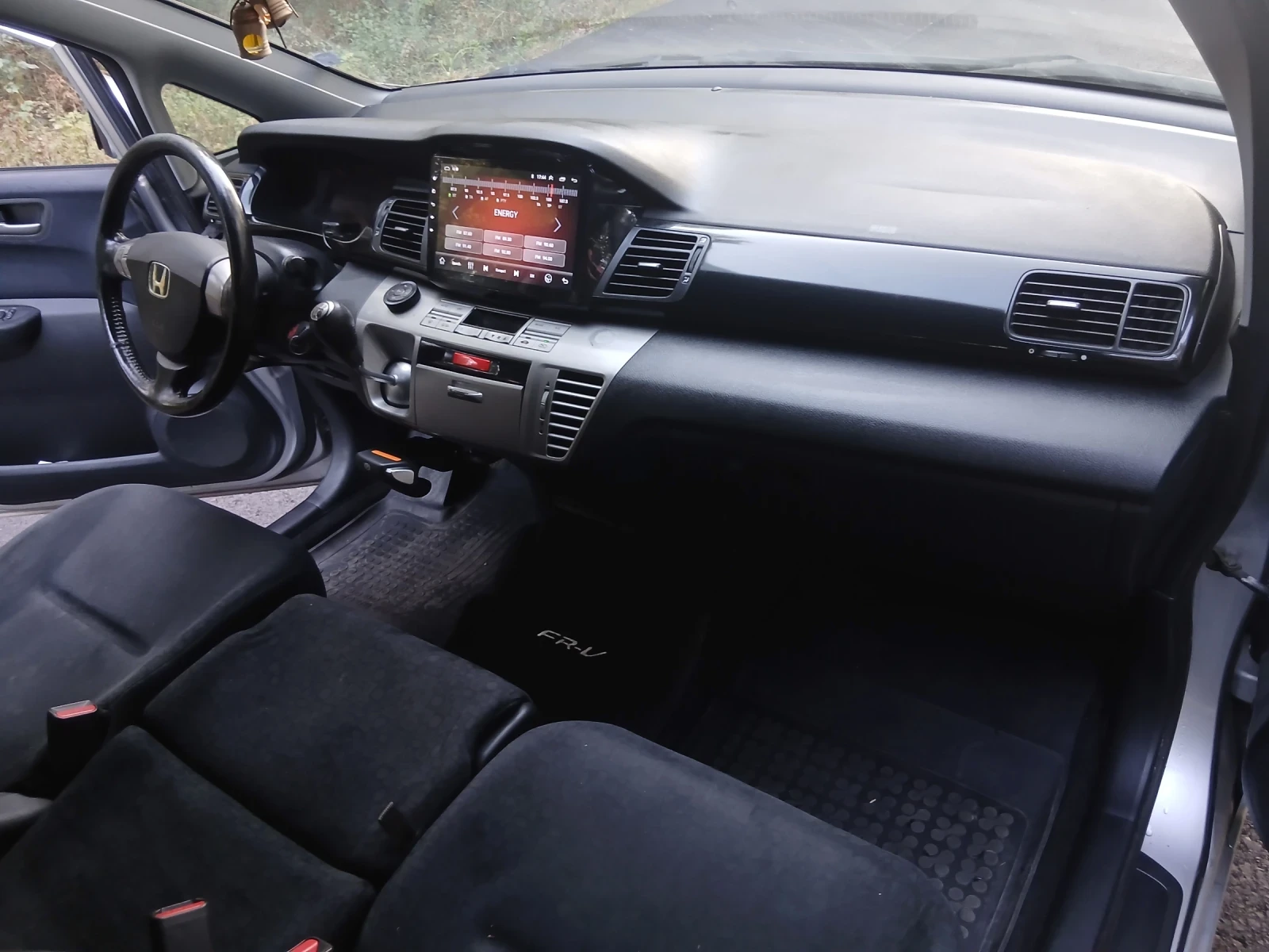 Honda Fr-v, снимка 12 - Автомобили и джипове - 56445569