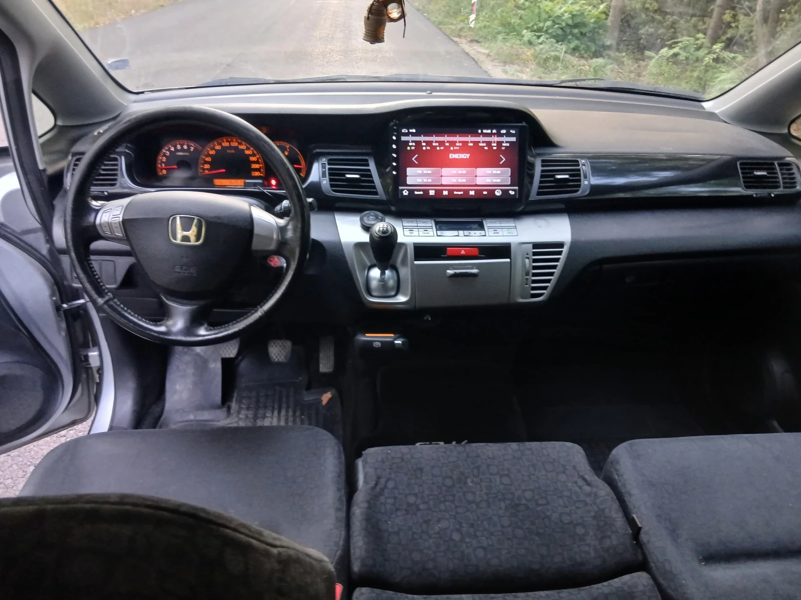 Honda Fr-v, снимка 15 - Автомобили и джипове - 56445569
