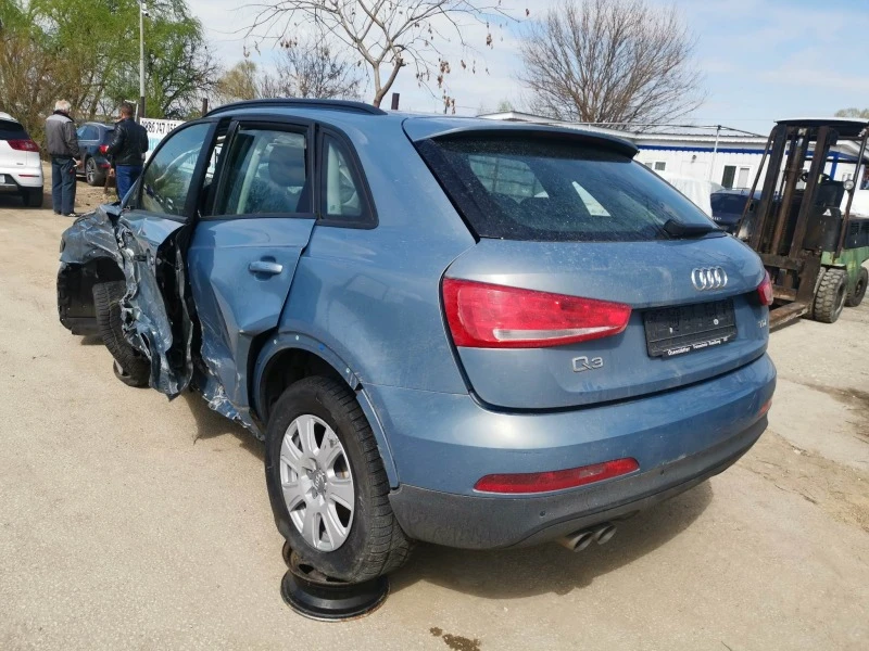 Audi Q3 2.0tdi, снимка 4 - Автомобили и джипове - 40139579