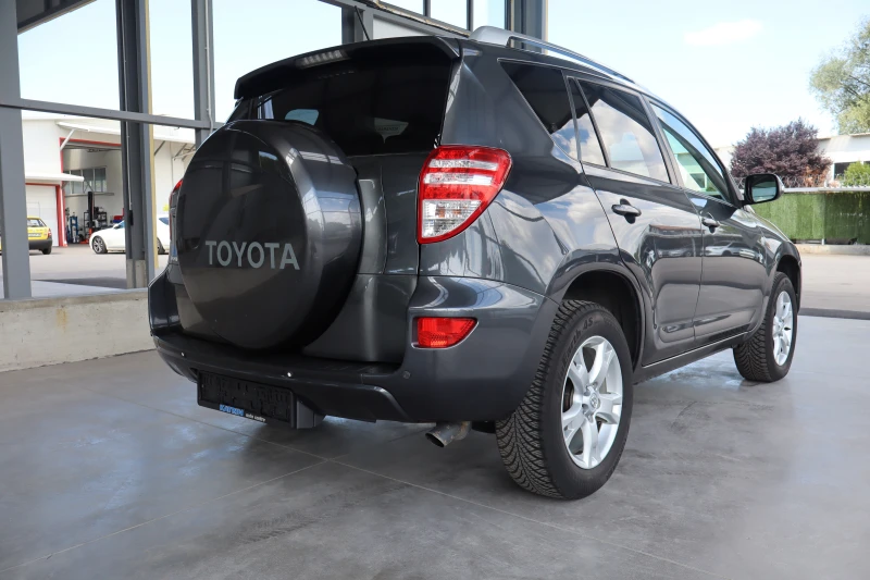 Toyota Rav4 2.2D4D, снимка 5 - Автомобили и джипове - 50860747