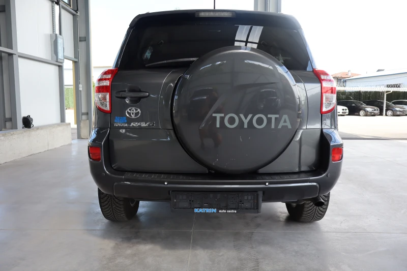Toyota Rav4 2.2D4D, снимка 6 - Автомобили и джипове - 50860747