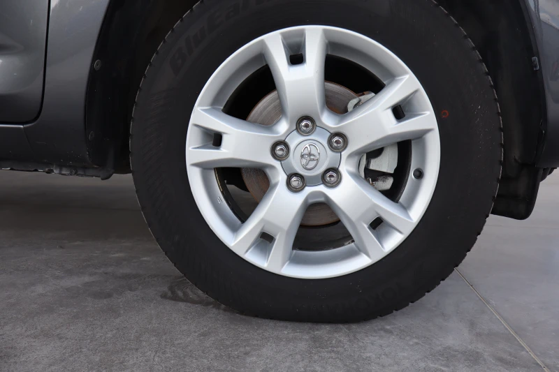 Toyota Rav4 2.2D4D, снимка 4 - Автомобили и джипове - 50860747